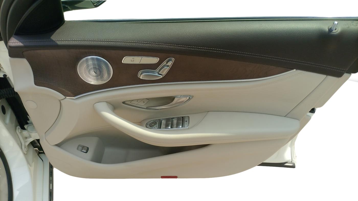 2020 Mercedes Benz E Class E 200 EXCLUSIVE, Petrol, Automatic, 44,351 km, Driver Side Door Panel Controls