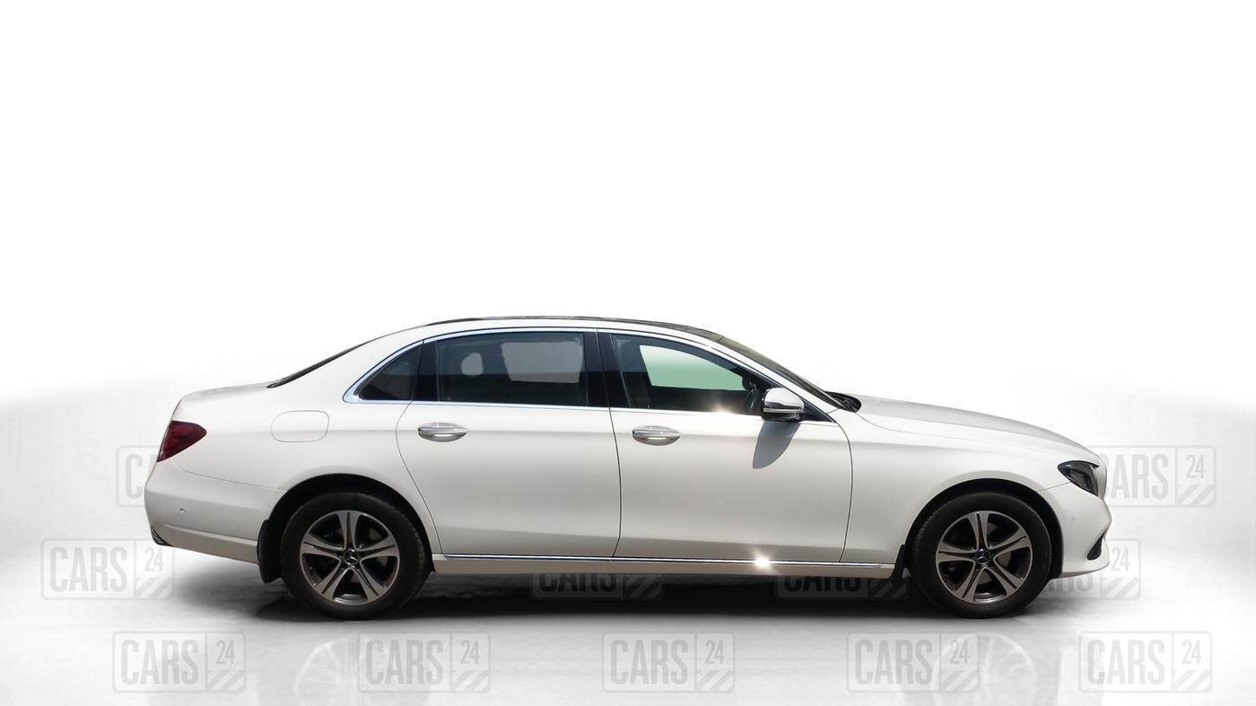 2020 Mercedes Benz E Class E 200 EXCLUSIVE, Petrol, Automatic, 44,351 km, Right Side View