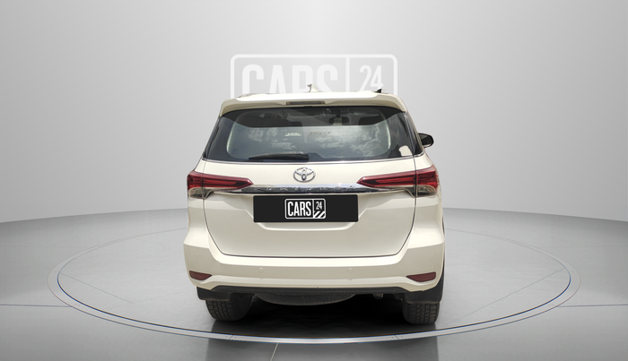 2018 Toyota Fortuner 2.8 4X2 MT, Diesel, Manual, 81,267 km, Back/Rear