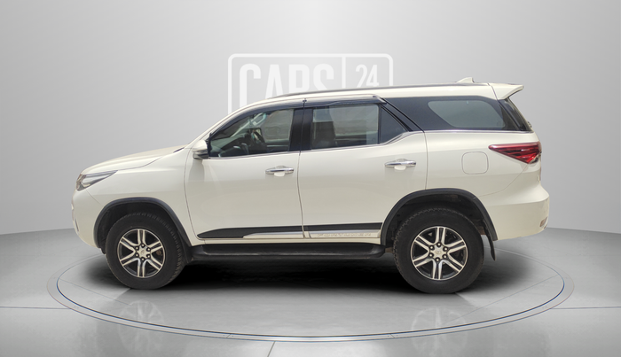 2018 Toyota Fortuner 2.8 4X2 MT, Diesel, Manual, 81,267 km, Left Side