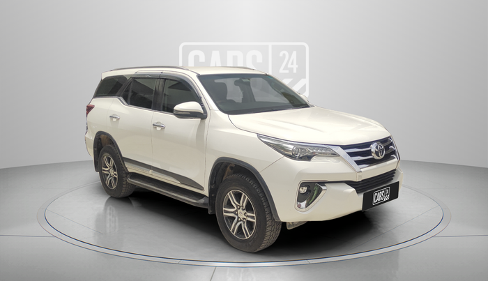 2018 Toyota Fortuner 2.8 4X2 MT, Diesel, Manual, 81,267 km, Right Front Diagonal