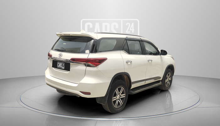 2018 Toyota Fortuner 2.8 4X2 MT, Diesel, Manual, 81,267 km, Right Back Diagonal