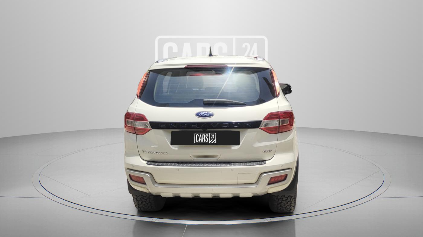 2017 Ford Endeavour TITANIUM 3.2 4X4 AT, Diesel, Automatic, 1,01,838 km, Back/Rear