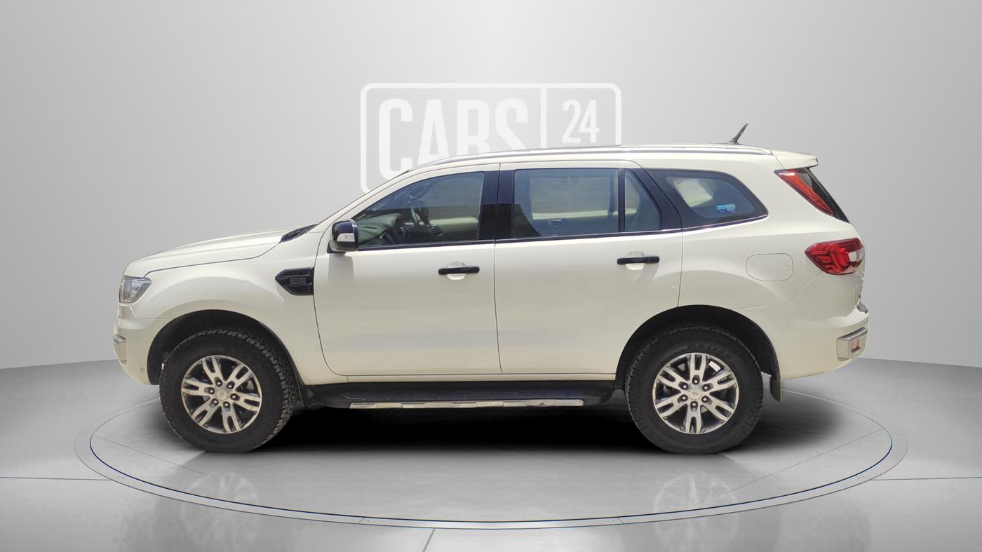 2017 Ford Endeavour TITANIUM 3.2 4X4 AT, Diesel, Automatic, 1,01,838 km, Left Side