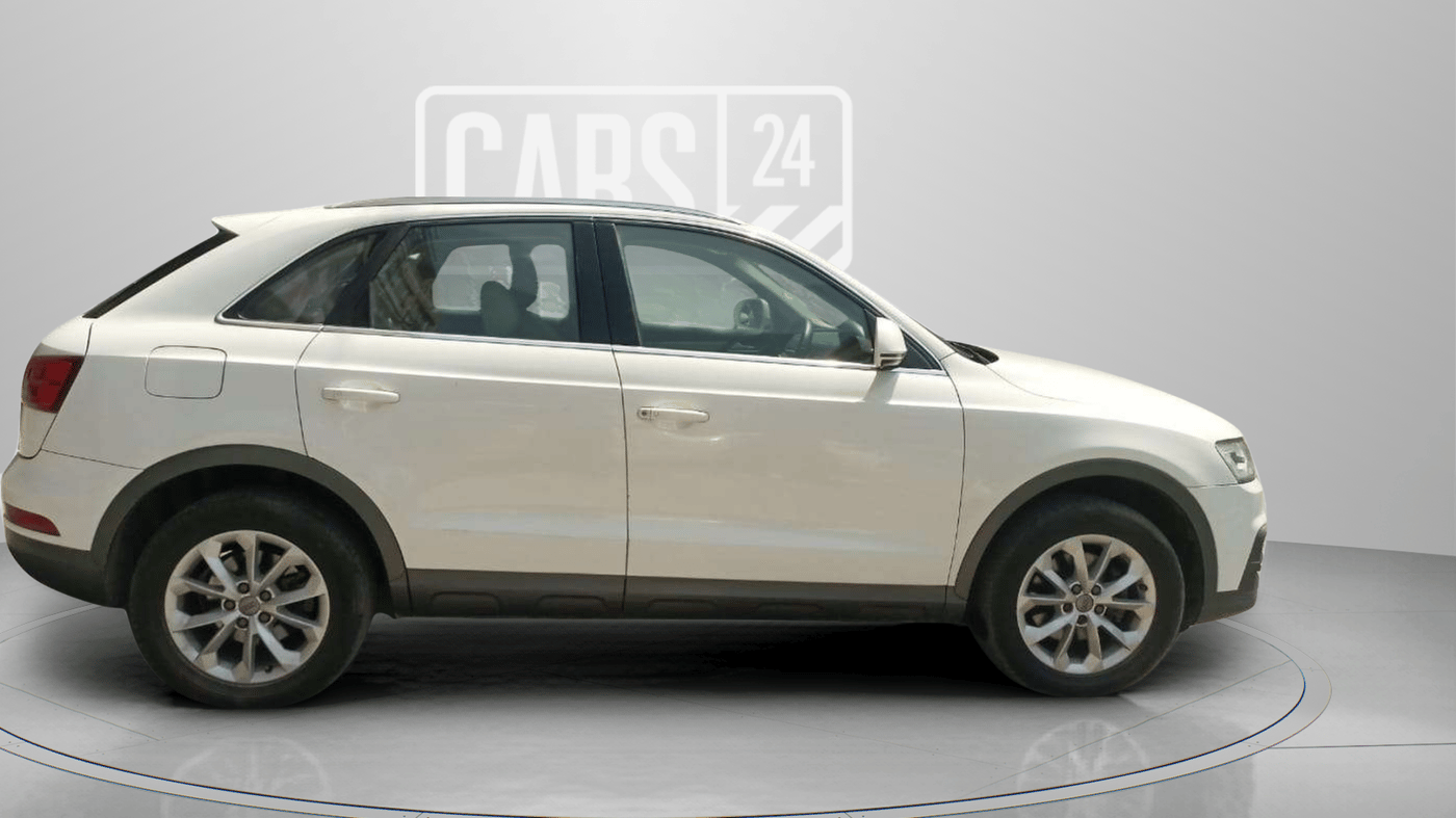 2017 Audi Q3 35 TDI Quattro, Diesel, Automatic, 69,325 km, Right Side View
