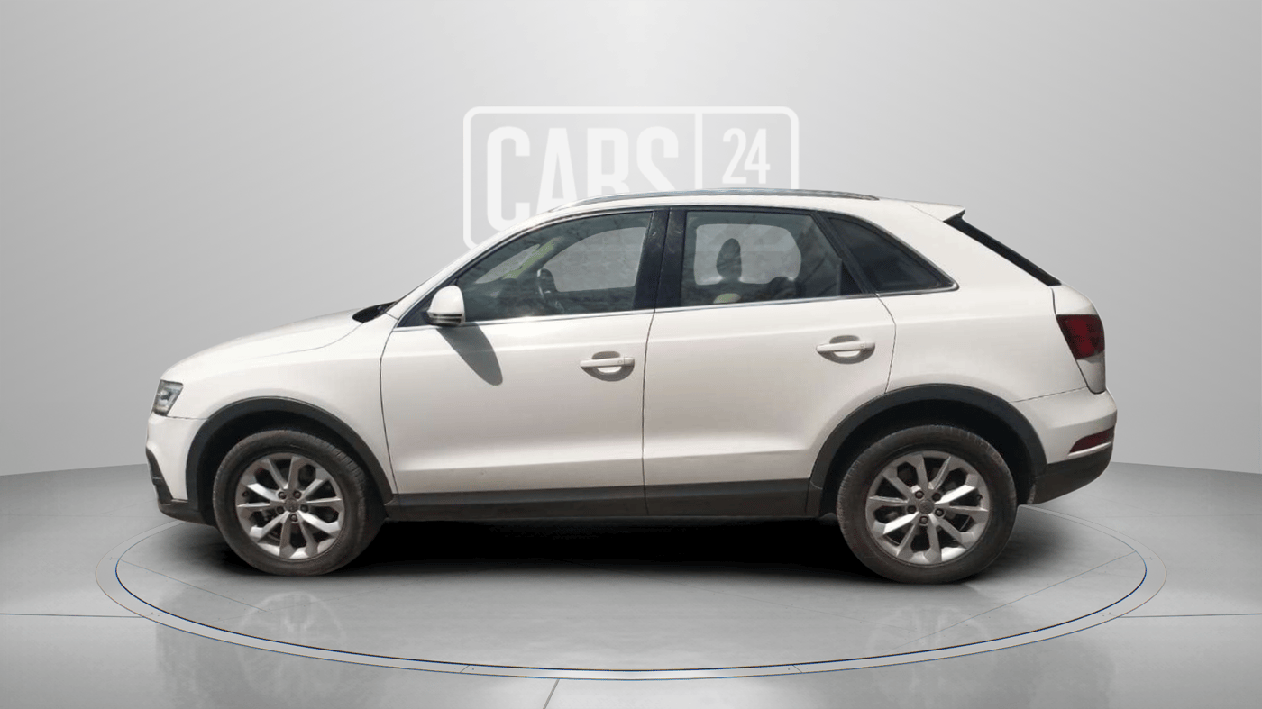 2017 Audi Q3 35 TDI Quattro, Diesel, Automatic, 69,325 km, Left Side