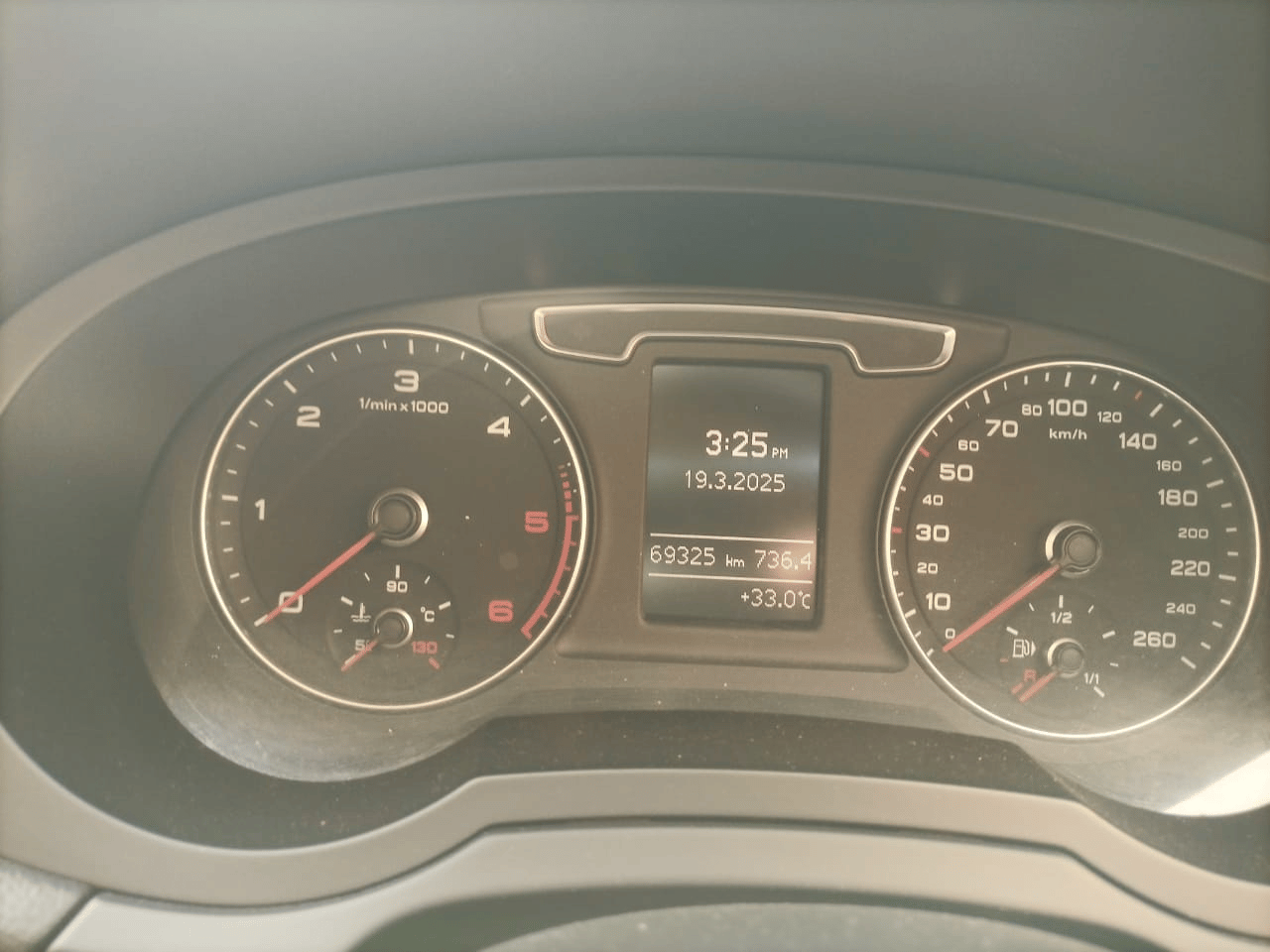 2017 Audi Q3 35 TDI Quattro, Diesel, Automatic, 69,325 km, Odometer Image