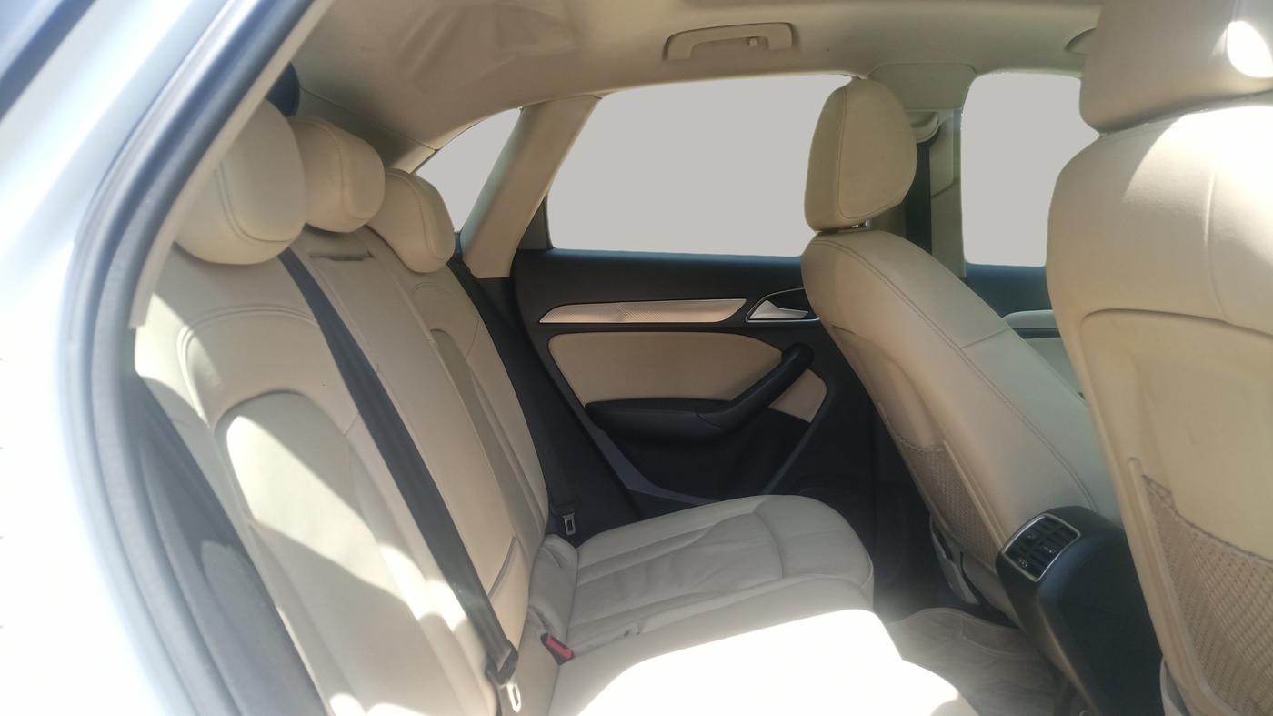 2017 Audi Q3 35 TDI Quattro, Diesel, Automatic, 69,325 km, Right Side Rear Door Cabin