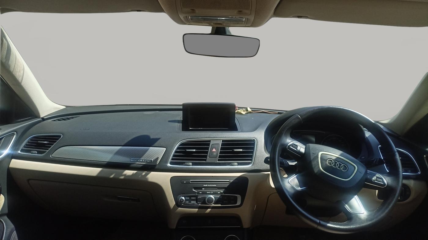 2017 Audi Q3 35 TDI Quattro, Diesel, Automatic, 69,325 km, Dashboard