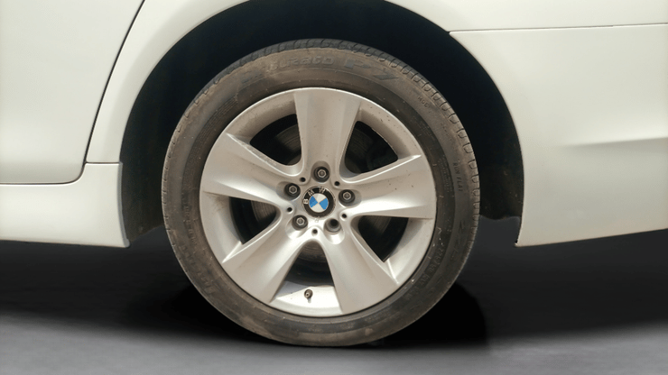 2010 BMW 5 Series 523I, Petrol, Automatic, 68,557 km, Left Rear Wheel