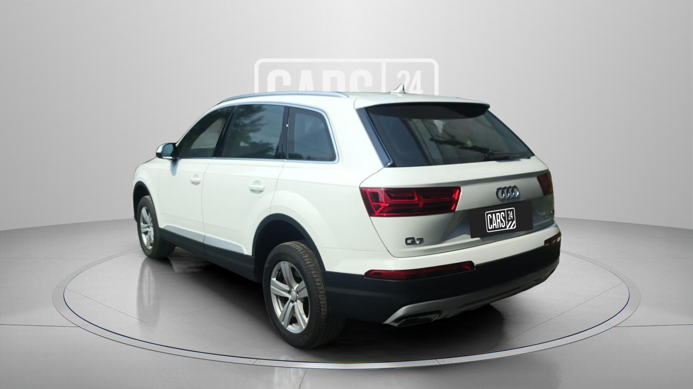 2016 Audi Q7 45 TDI Technology , Diesel, Automatic, 82,368 km, Left Back Diagonal