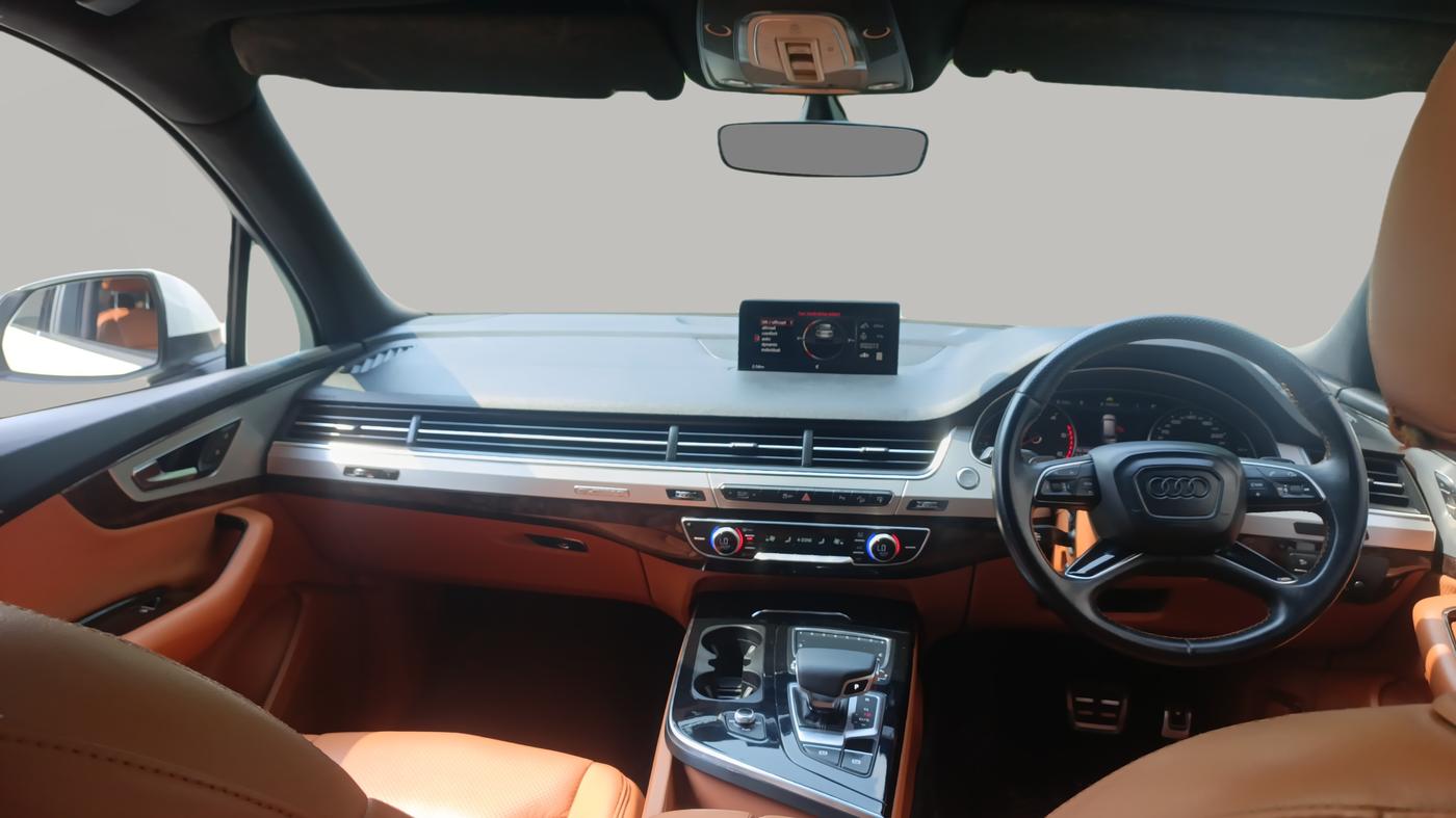 2016 Audi Q7 45 TDI Technology , Diesel, Automatic, 82,368 km, Dashboard