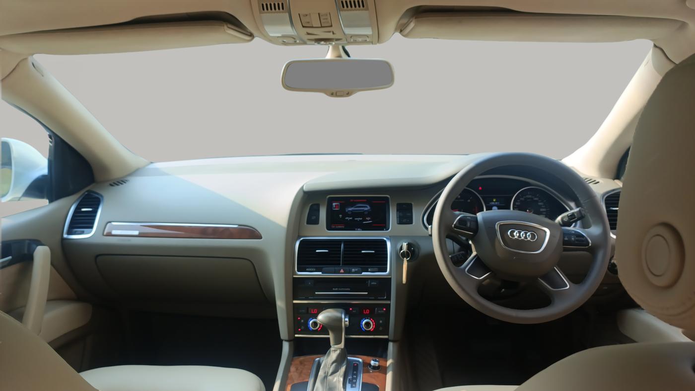 2013 Audi Q7 3.0 TDI QUATTRO, Diesel, Automatic, 85,878 km, Dashboard