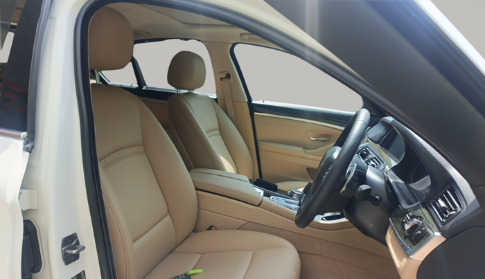 2016 BMW 5 Series 520I LUXURY LINE, Petrol, Automatic, 58,642 km, Right Side Front Door Cabin