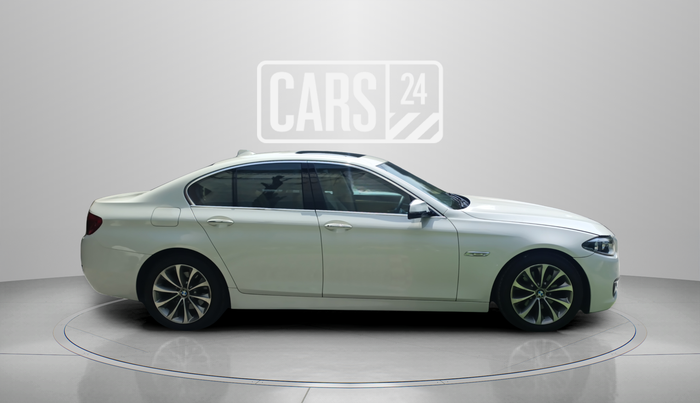 2016 BMW 5 Series 520I LUXURY LINE, Petrol, Automatic, 58,642 km, Right Side View