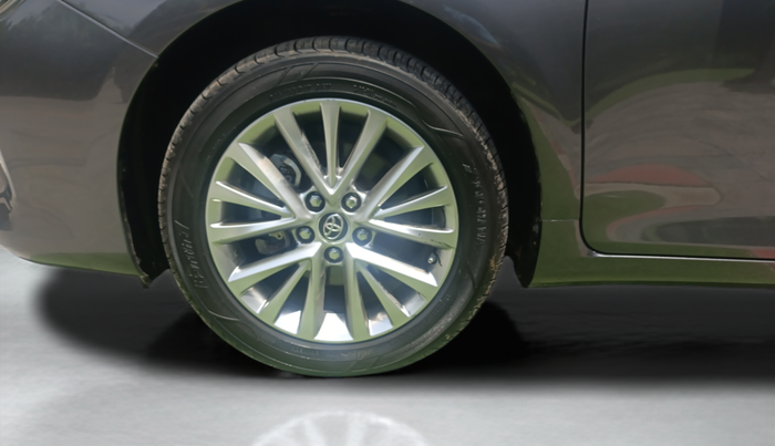 2018 Toyota Camry 2.5L AT, Petrol, Automatic, 99,000 km, Left Front Wheel
