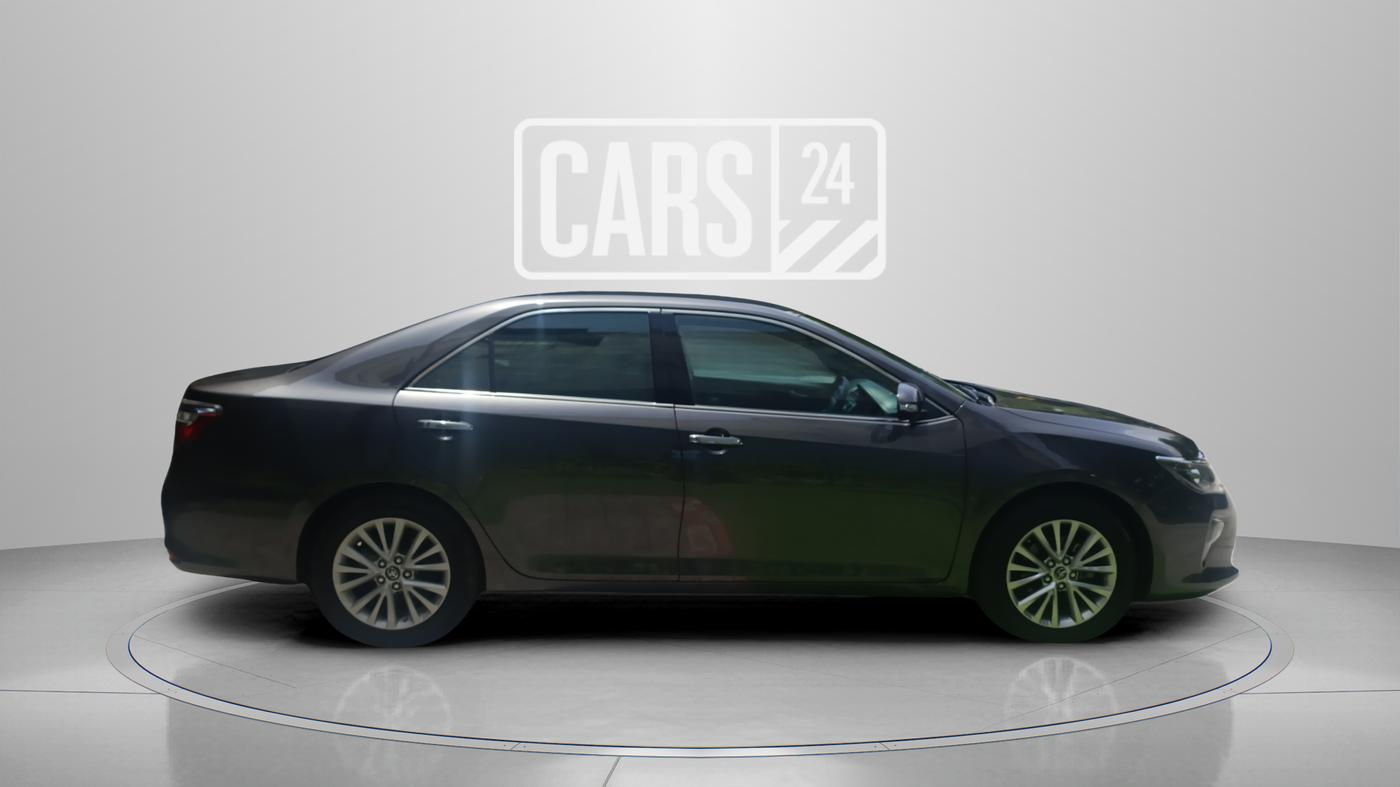 2018 Toyota Camry 2.5L AT, Petrol, Automatic, 99,000 km, Right Side View