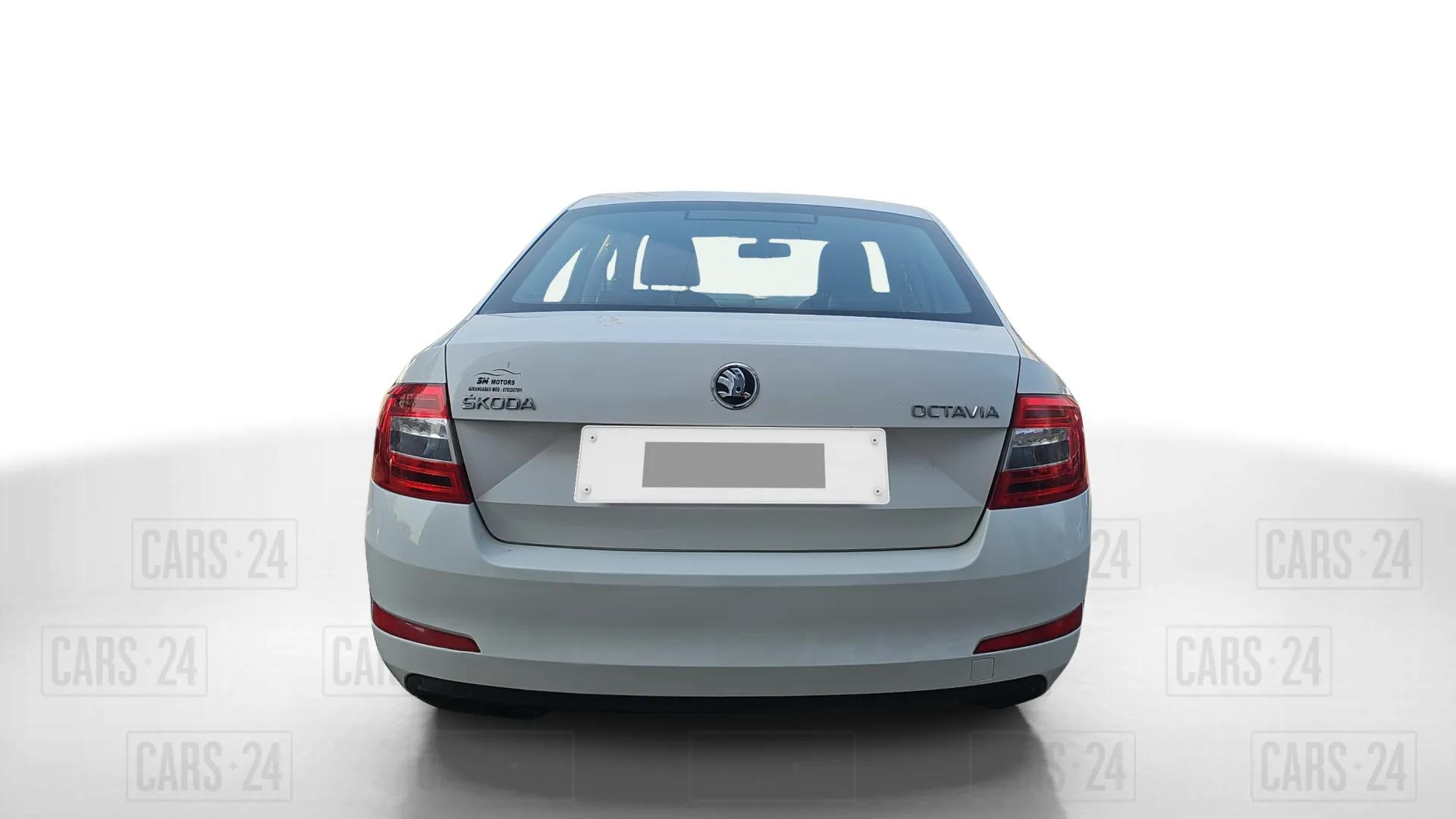 2015 Skoda Octavia ELEGANCE 2.0 TDI AT, Diesel, Automatic, 96,000 km, Back/Rear