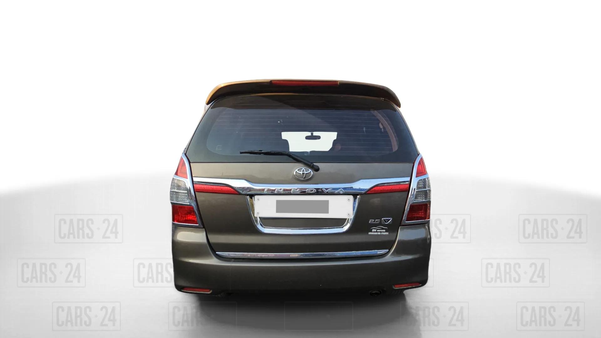 2015 Toyota Innova 2.5 VX 7 STR, Diesel, Manual, 89,000 km, Back/Rear