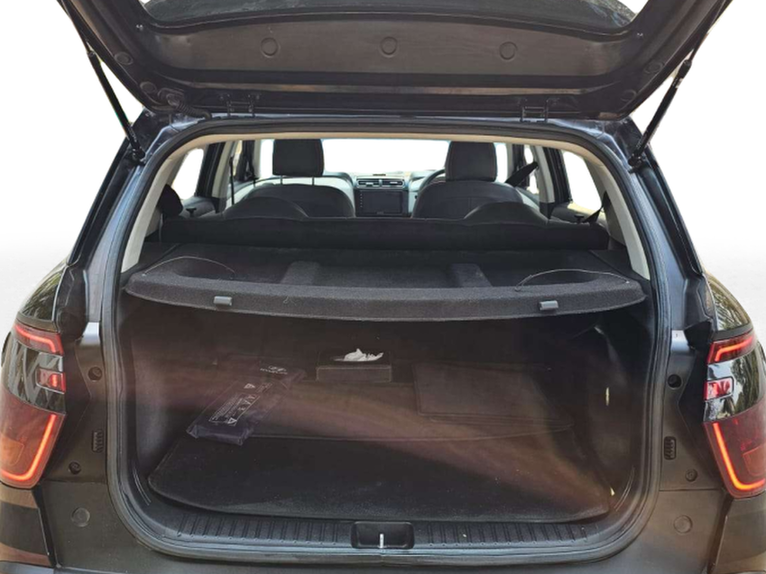 2022 Hyundai Creta E 1.5 DIESEL, Diesel, Manual, 75,918 km, Boot Inside