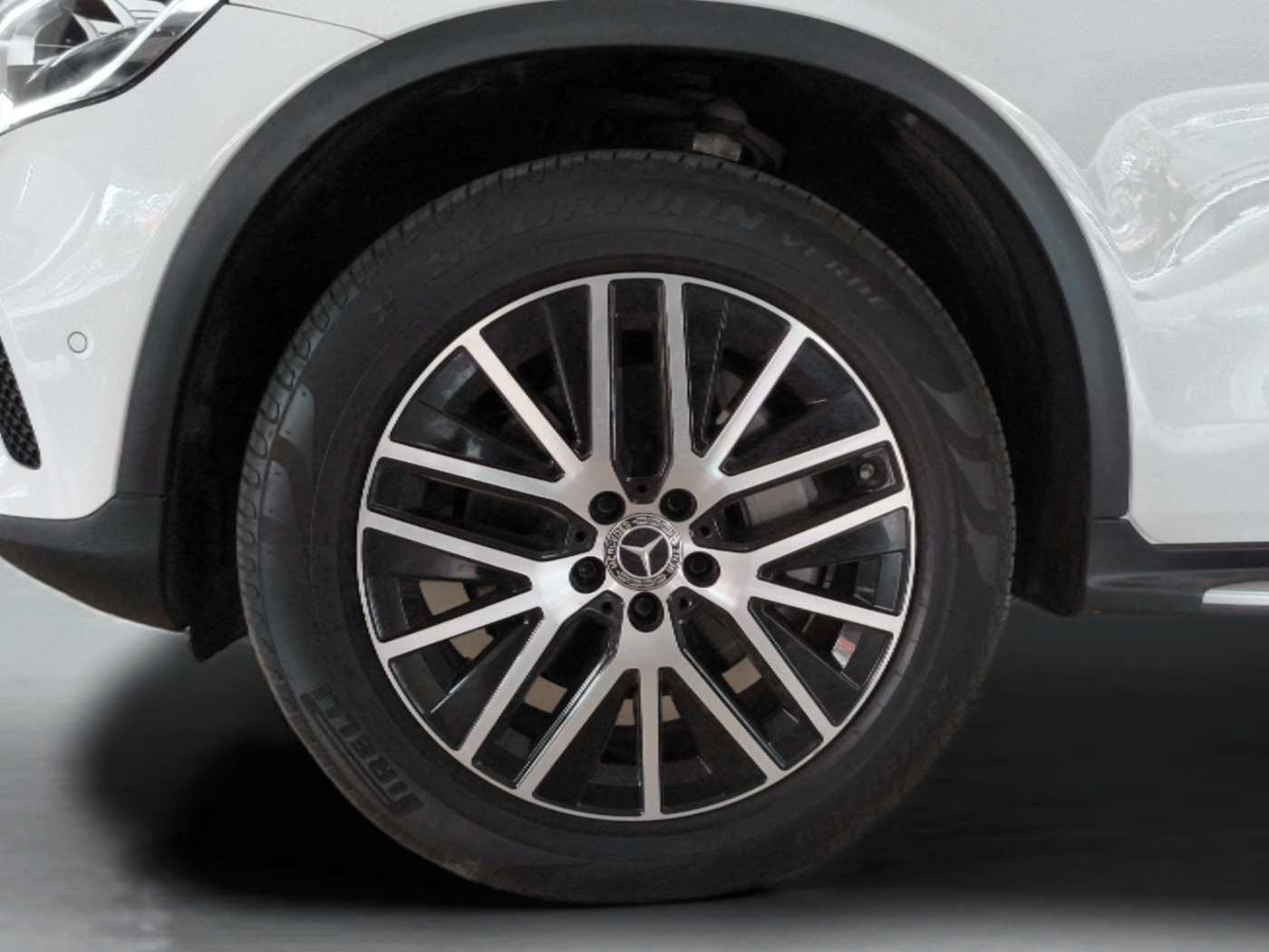 2022 Mercedes Benz GLC CLASS 200 Progressive, Petrol, Automatic, 39,236 km, Left Front Wheel