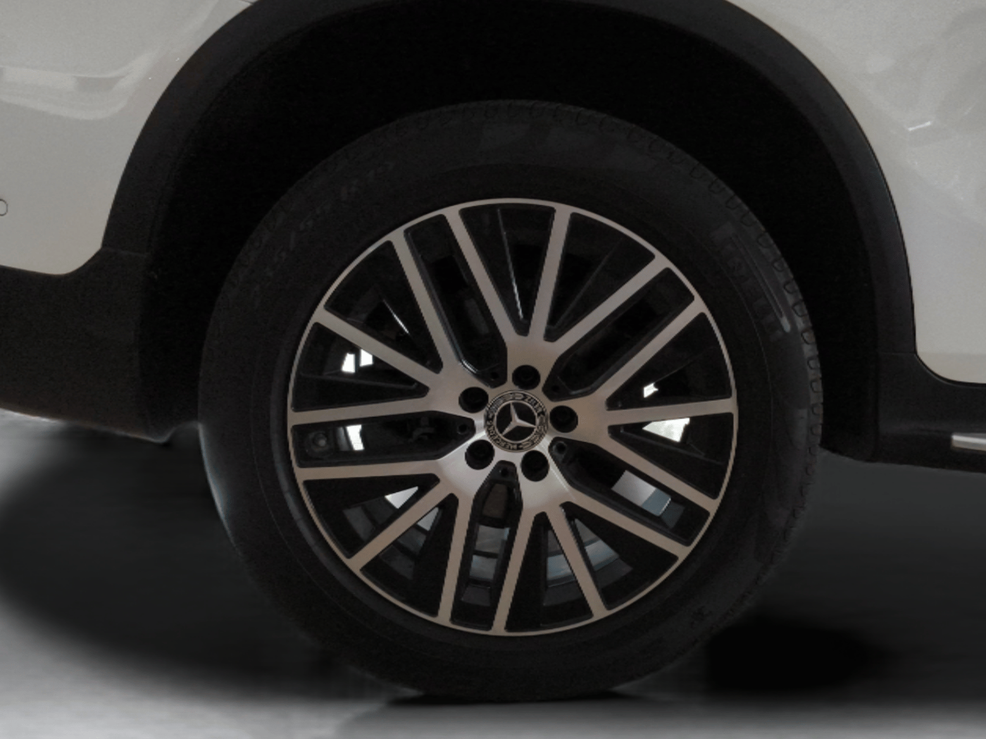 2022 Mercedes Benz GLC CLASS 200 Progressive, Petrol, Automatic, 39,236 km, Right Rear Wheel