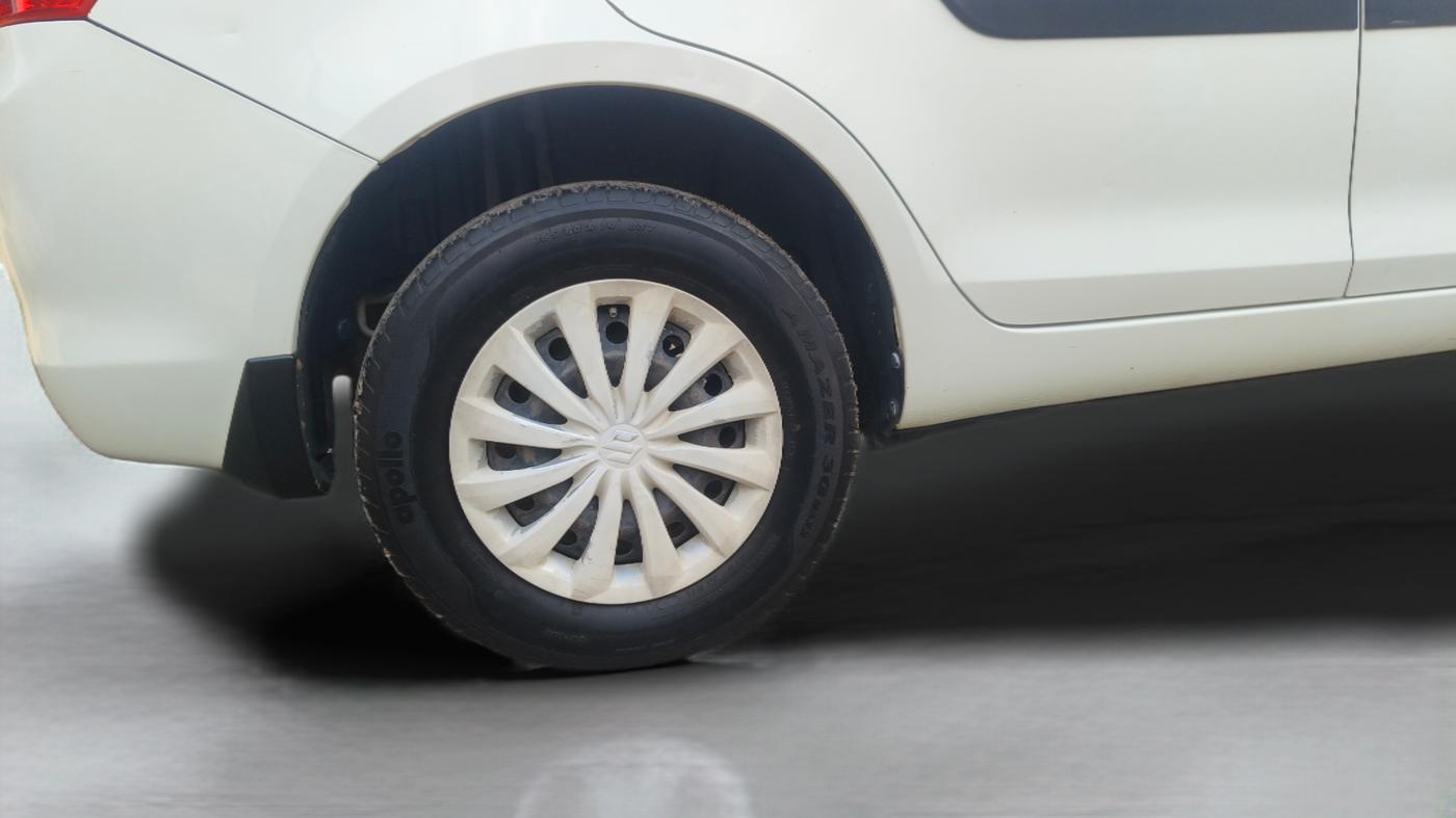 2015 Maruti Swift Dzire VXI, Petrol, Manual, 92,498 km, Right Rear Wheel