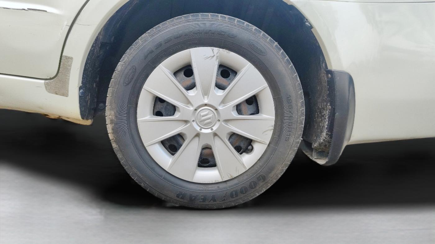 2013 Maruti SX4 VDI, Diesel, Manual, 1,13,124 km, Left Rear Wheel