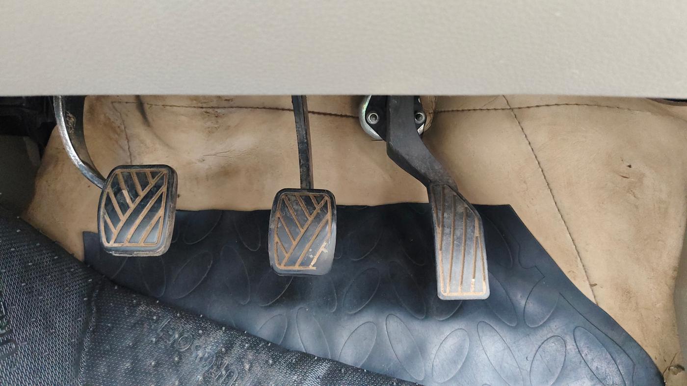 2013 Maruti SX4 VDI, Diesel, Manual, 1,13,124 km, Pedals