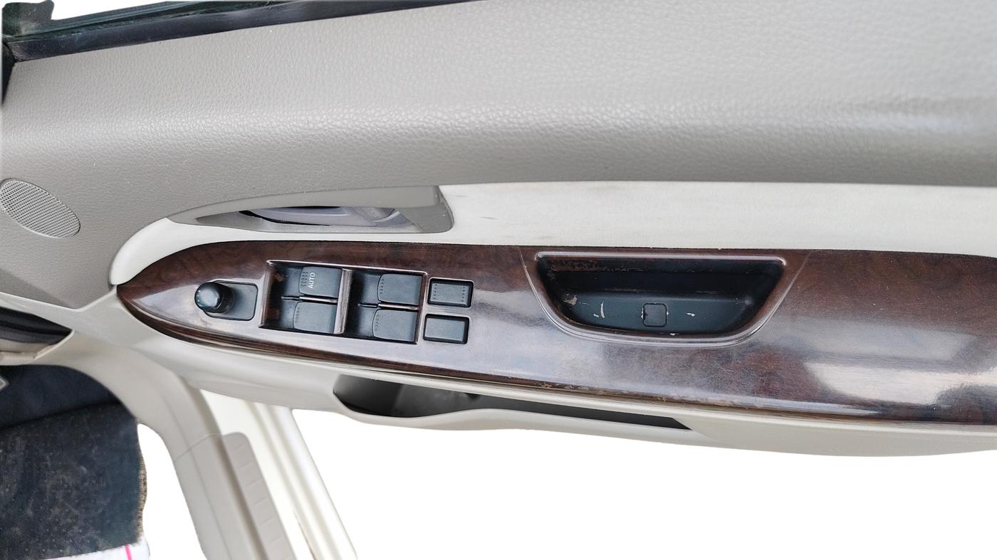 2013 Maruti SX4 VDI, Diesel, Manual, 1,13,124 km, Driver Side Door Panel Controls