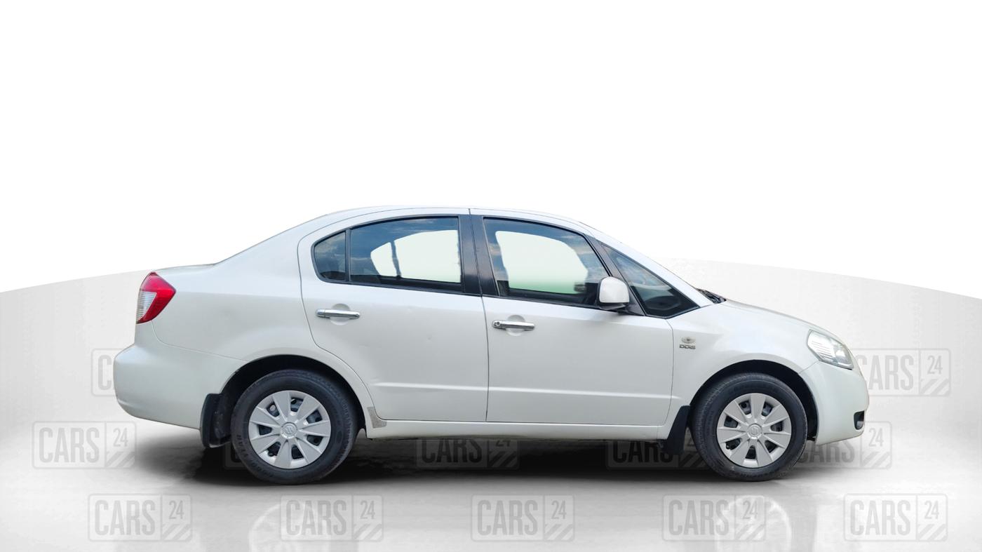 2013 Maruti SX4 VDI, Diesel, Manual, 1,13,124 km, Right Side View