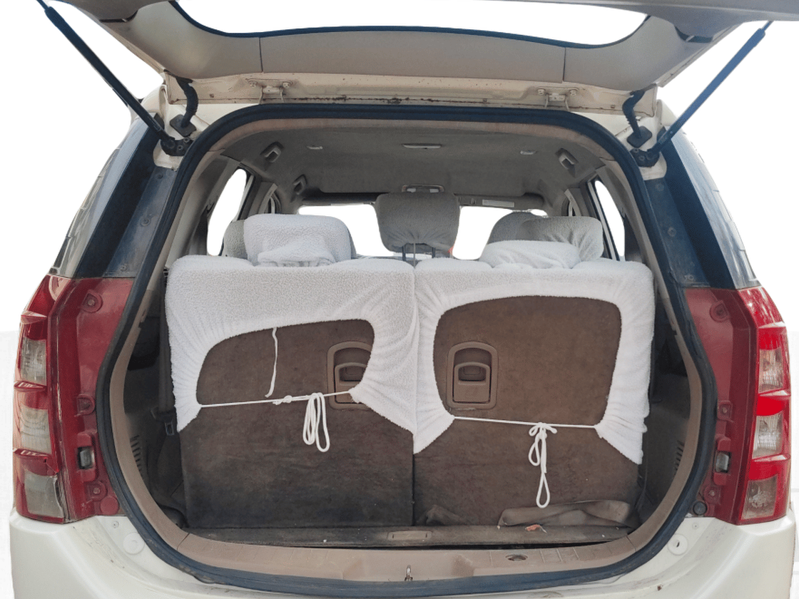 2012 Mahindra XUV500 W8, Diesel, Manual, 3,20,935 km, Boot Inside