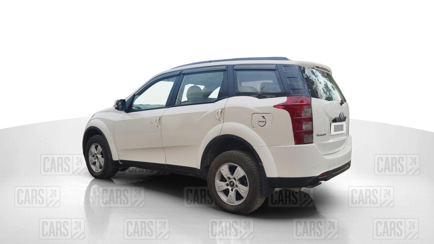 2012 Mahindra XUV500 W8, Diesel, Manual, 3,20,935 km, Left Back Diagonal