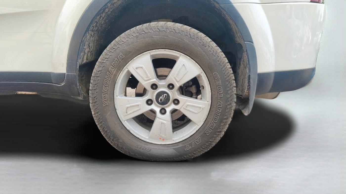 2012 Mahindra XUV500 W8, Diesel, Manual, 3,20,935 km, Left Rear Wheel