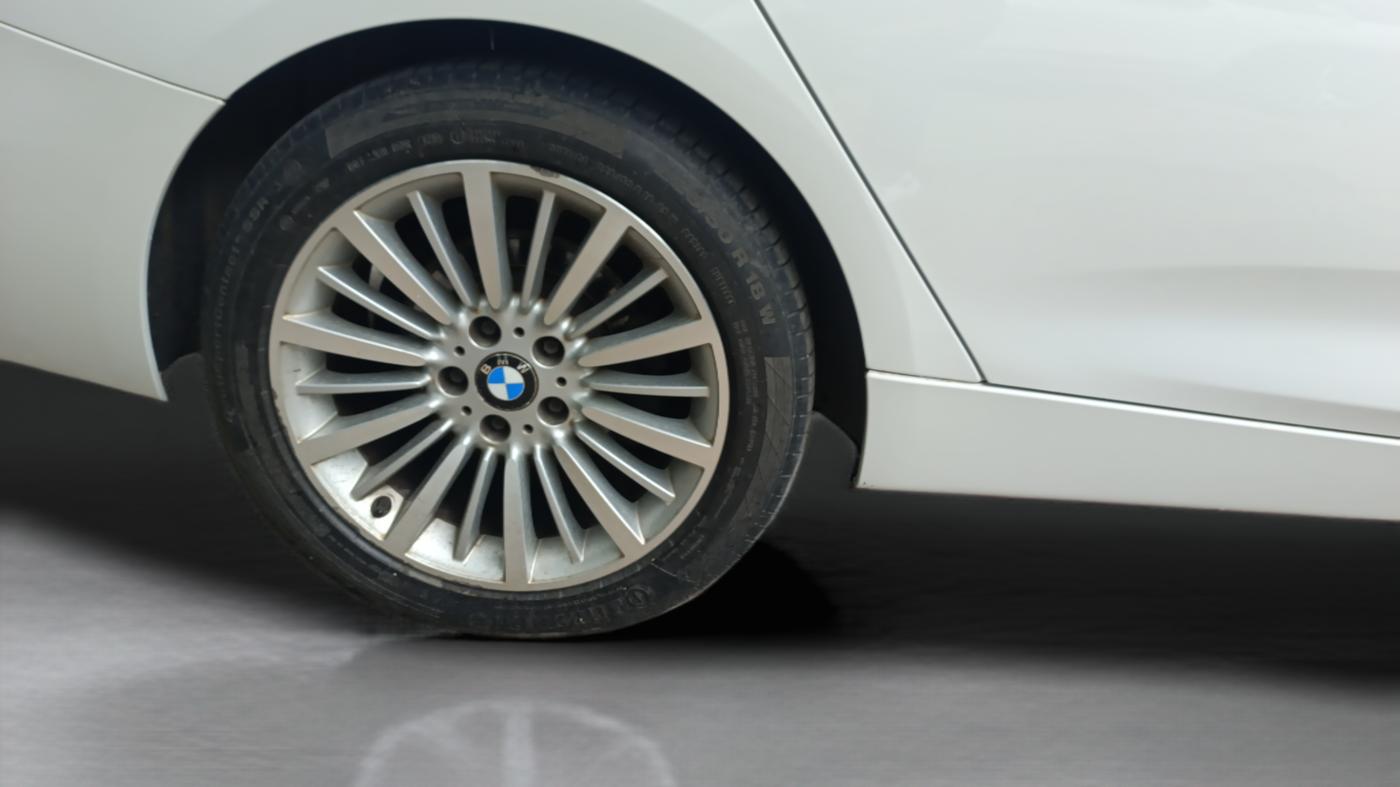 2016 BMW 3 Series  GT 320d Luxury Line, Diesel, Automatic, 68,271 km, Right Rear Wheel