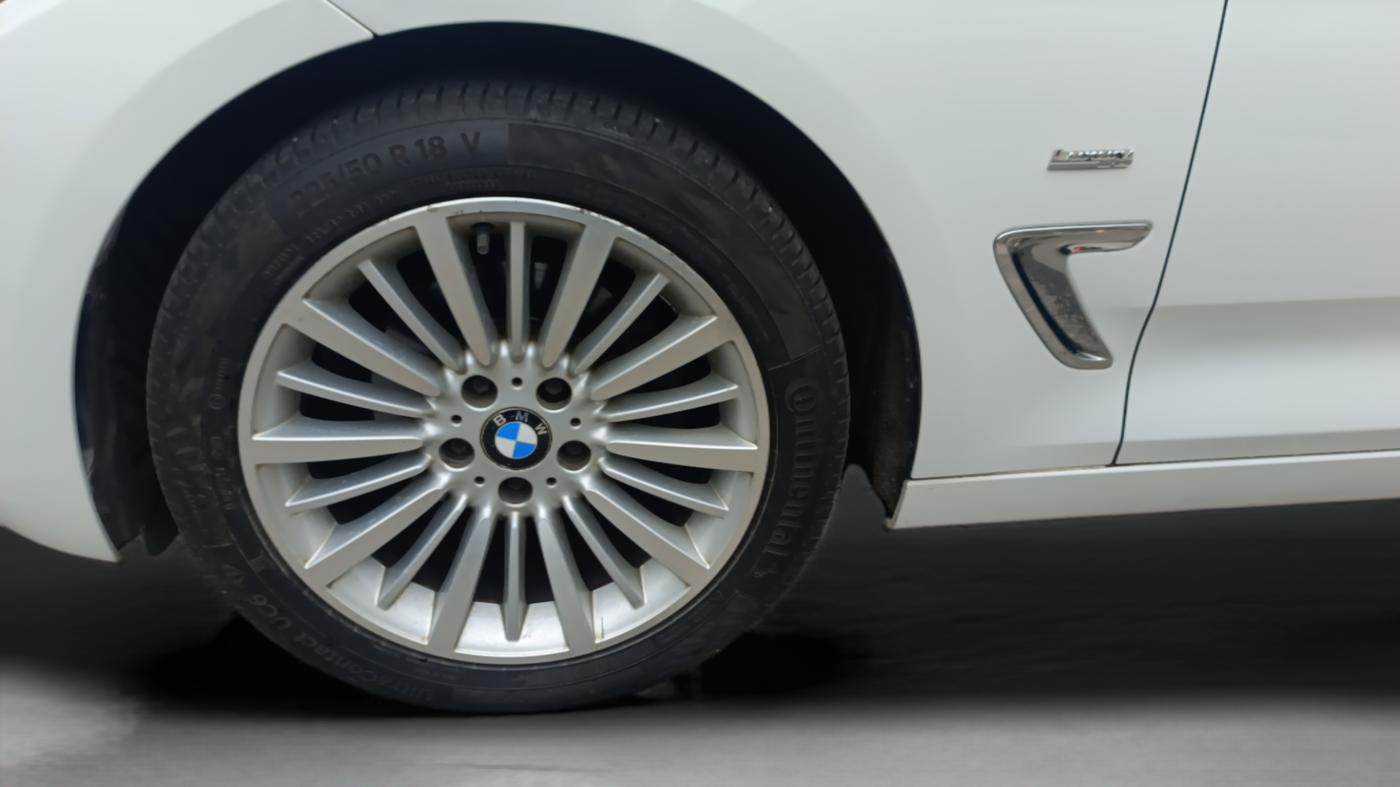 2016 BMW 3 Series  GT 320d Luxury Line, Diesel, Automatic, 68,271 km, Left Front Wheel