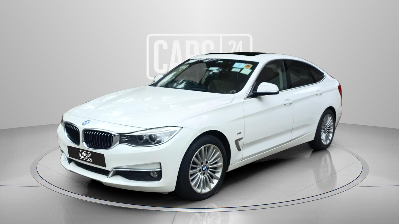 2016 BMW 3 Series  GT 320d Luxury Line, Diesel, Automatic, 68,271 km, Left Front Diagonal