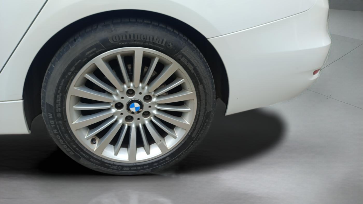 2016 BMW 3 Series  GT 320d Luxury Line, Diesel, Automatic, 68,271 km, Left Rear Wheel