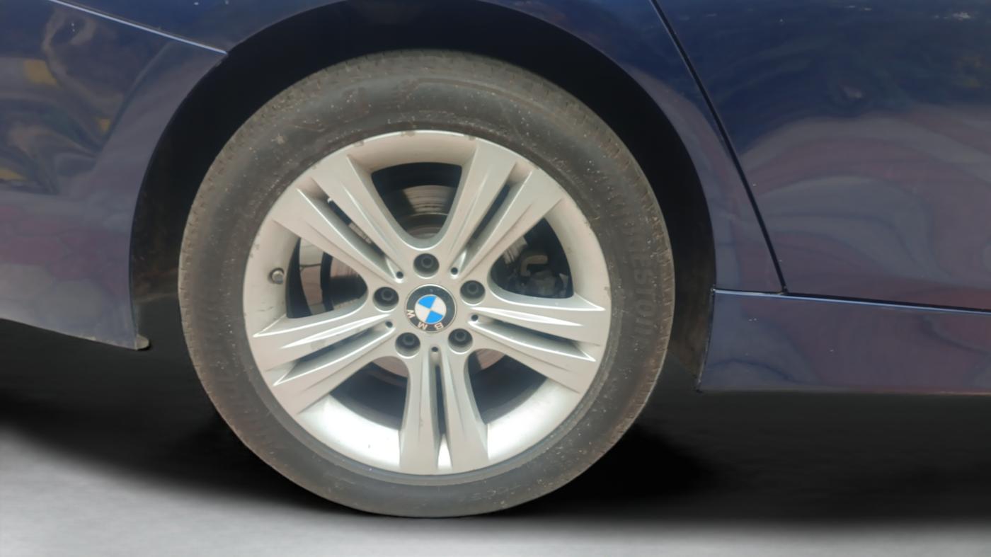 2018 BMW 3 Series 320d Sport Line, Diesel, Automatic, 65,893 km, Right Rear Wheel