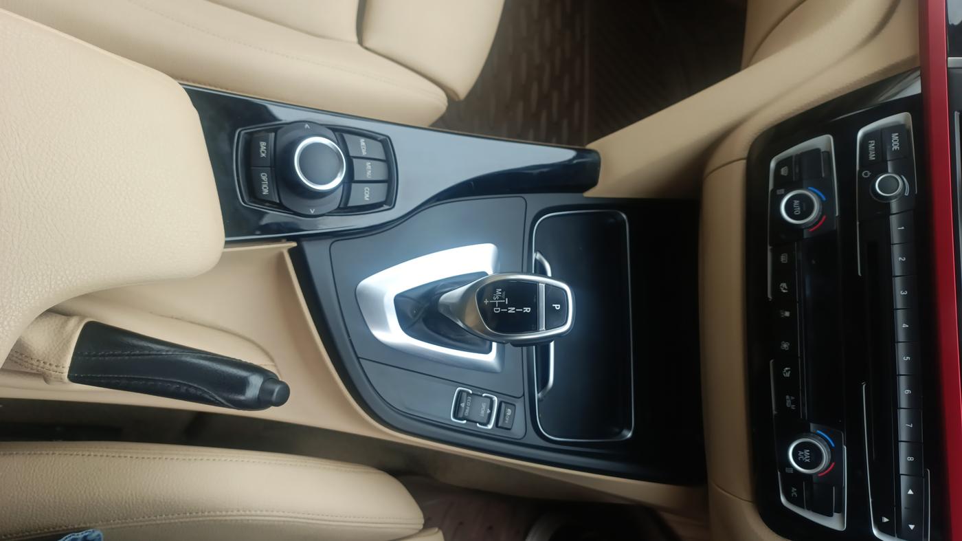 2018 BMW 3 Series 320d Sport Line, Diesel, Automatic, 65,893 km, Gear Lever