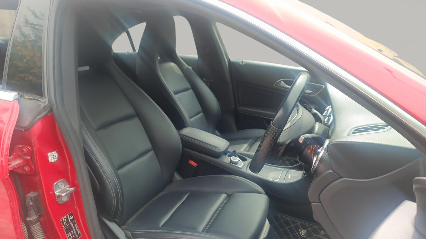 2018 Mercedes Benz CLA Class 200 CDI Sport, Diesel, Automatic, 30,598 km, Right Side Front Door Cabin