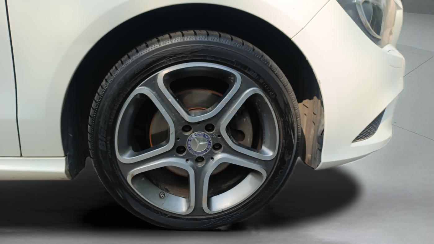 2015 Mercedes Benz CLA Class CLA 200 CDI SPORT, Diesel, Automatic, 97,382 km, Right Front Wheel