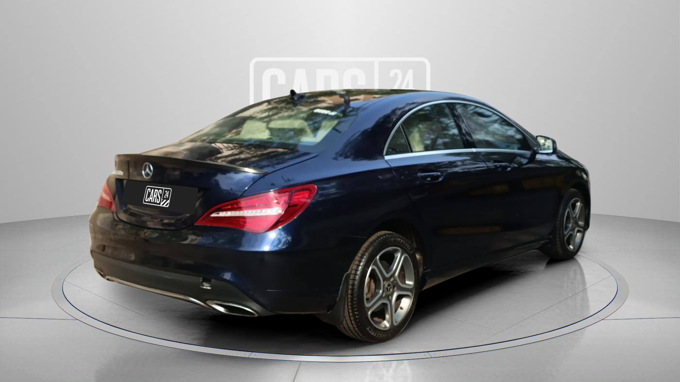 2019 Mercedes Benz GLA Class 200 D Sports, Diesel, Automatic, 52,000 km, Right Back Diagonal