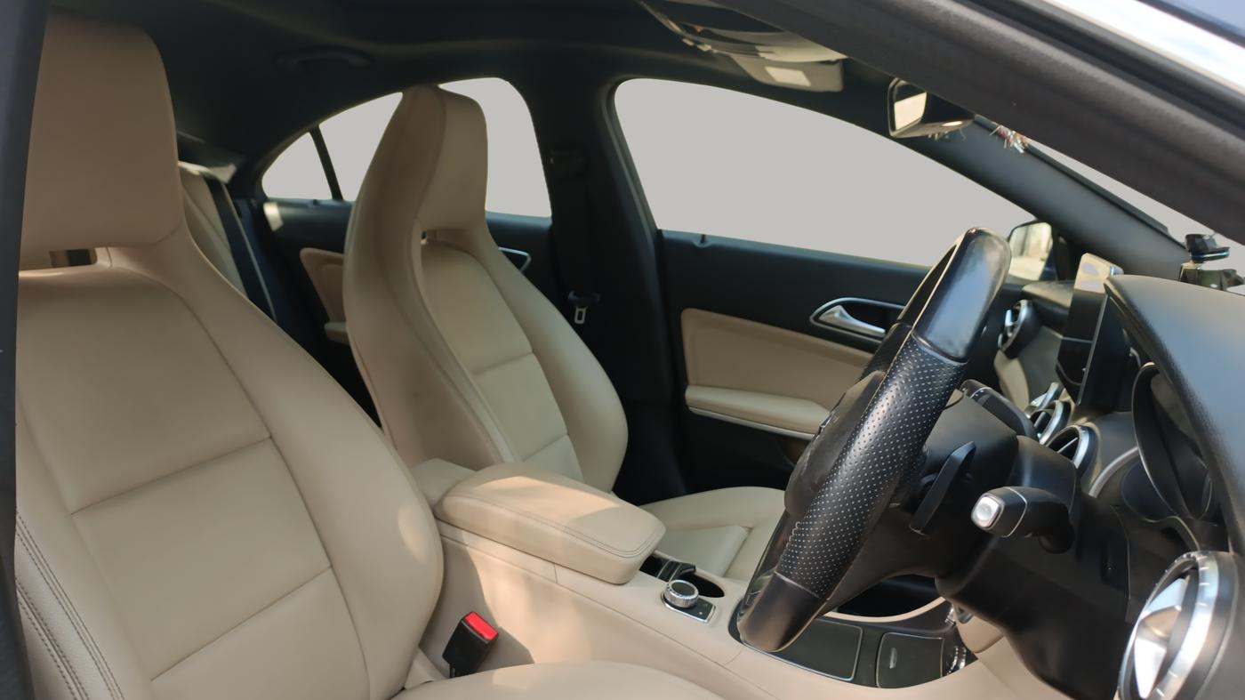 2019 Mercedes Benz GLA Class 200 D Sports, Diesel, Automatic, 52,000 km, Right Side Front Door Cabin