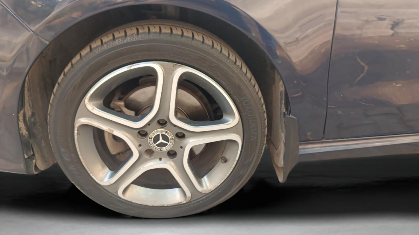 2019 Mercedes Benz GLA Class 200 D Sports, Diesel, Automatic, 52,000 km, Left Front Wheel