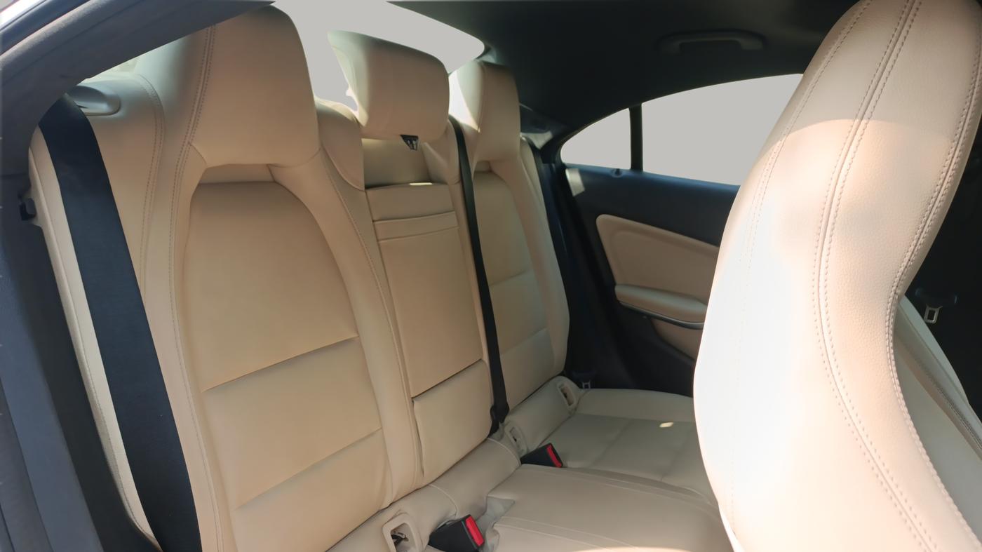 2019 Mercedes Benz GLA Class 200 D Sports, Diesel, Automatic, 52,000 km, Right Side Rear Door Cabin