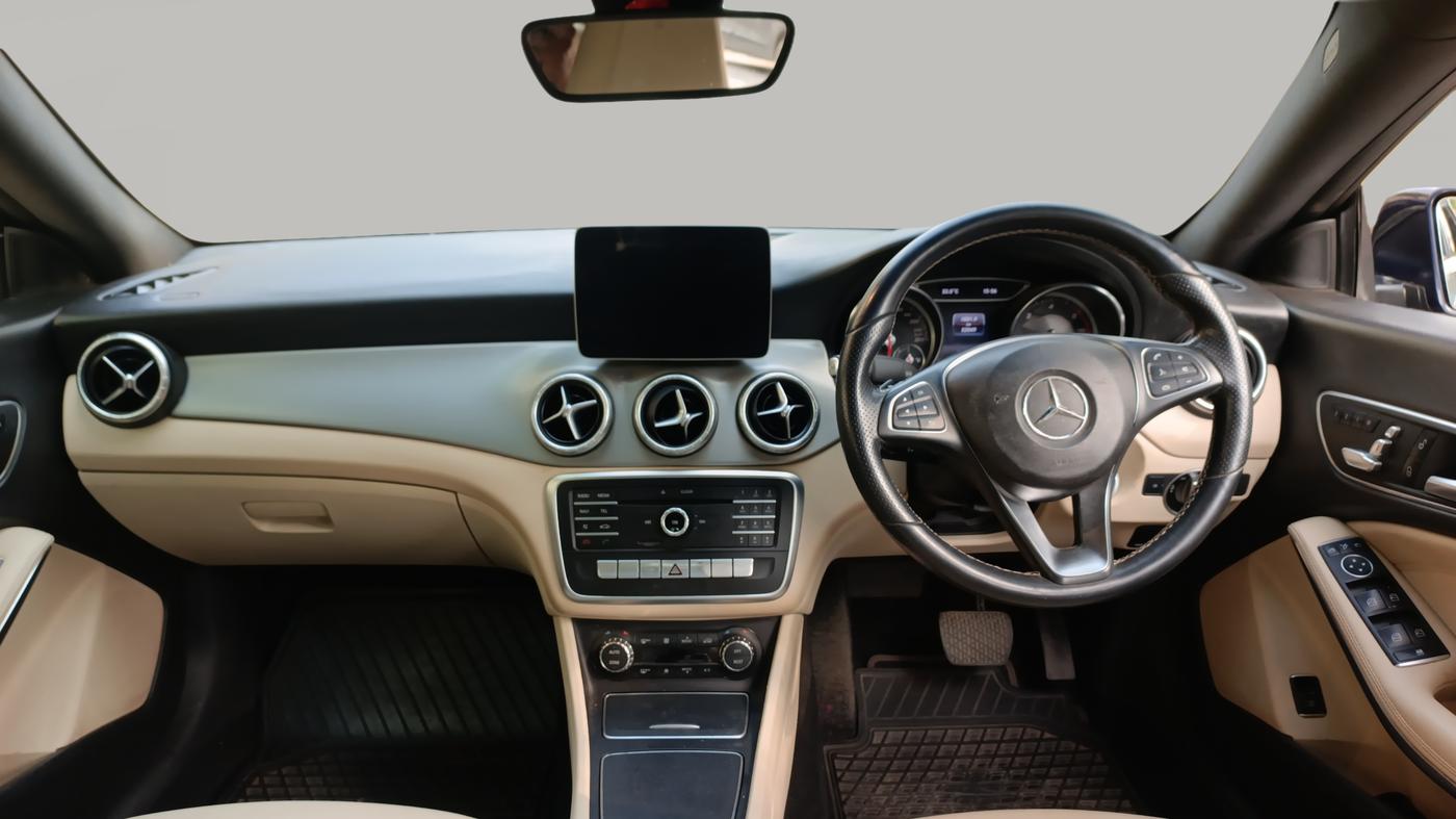 2019 Mercedes Benz GLA Class 200 D Sports, Diesel, Automatic, 52,000 km, Dashboard