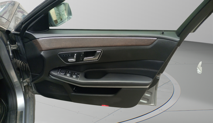 2015 Mercedes Benz E Class E 250 CDI AVANTGARDE, Diesel, Automatic, 95,400 km, Driver Side Door Panel Controls