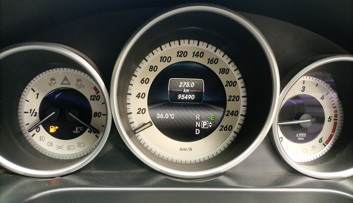 2015 Mercedes Benz E Class E 250 CDI AVANTGARDE, Diesel, Automatic, 95,400 km, Odometer Image