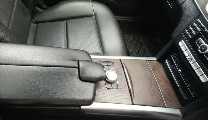 2015 Mercedes Benz E Class E 250 CDI AVANTGARDE, Diesel, Automatic, 95,400 km, Gear Lever